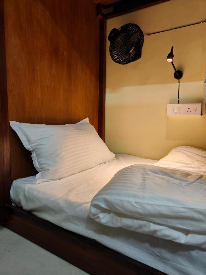 Unpack Hostel Pondicherry Bagian luar foto