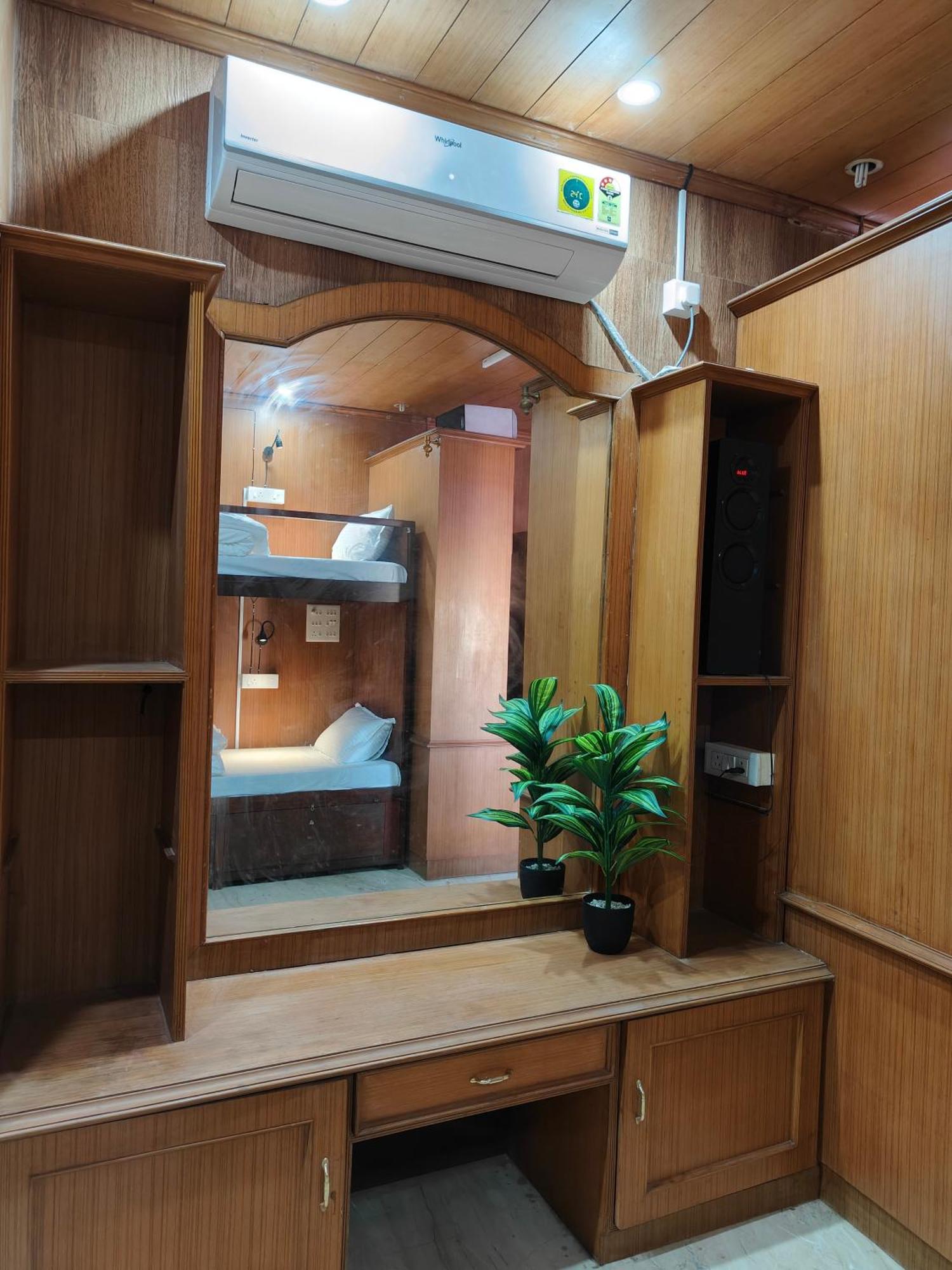 Unpack Hostel Pondicherry Bagian luar foto